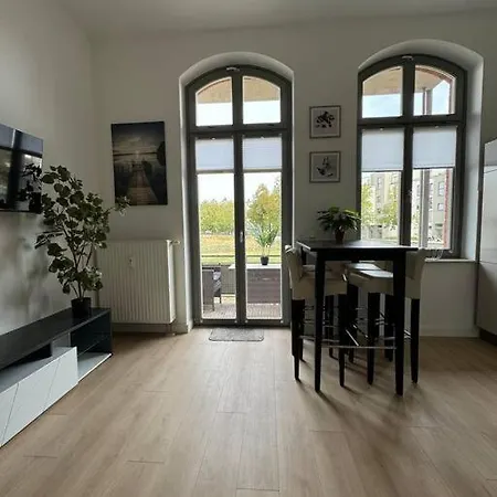 Mit Parkplatz Und Wifi Apartment